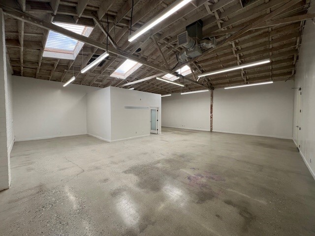 9520 W Jefferson Blvd, Culver City, CA for lease - Building Photo - Image 3 of 9