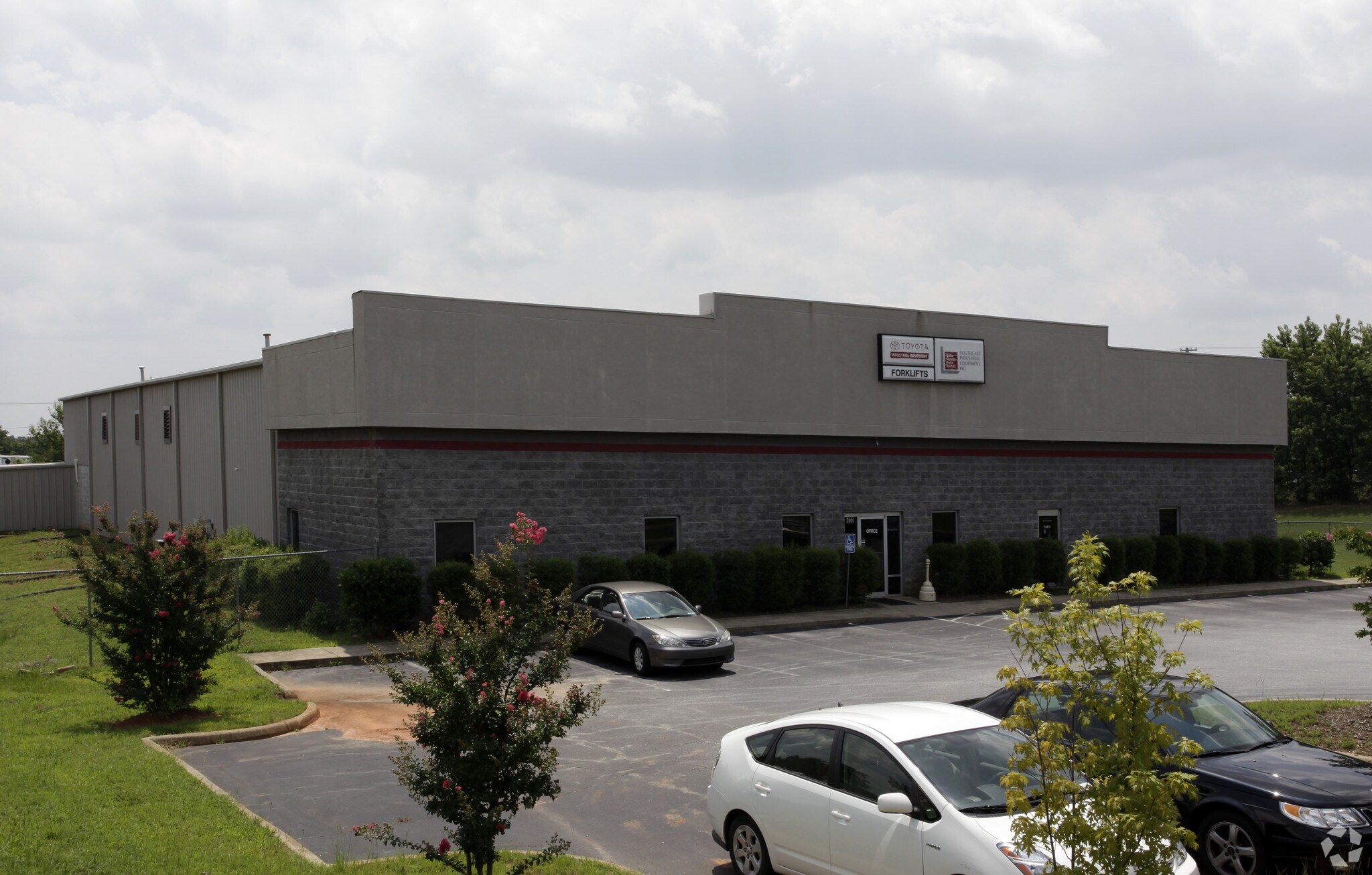 460 Mayfield Rd, Duncan, SC for sale Primary Photo- Image 1 of 1