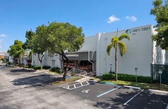5553 Anglers Ave, Fort Lauderdale, FL for lease Interior Photo- Image 2 of 9