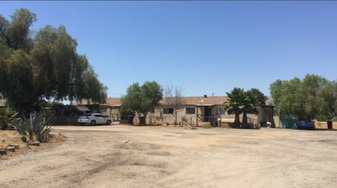 6 units on  6 acres on Cottonwood ave. - Triplex Property