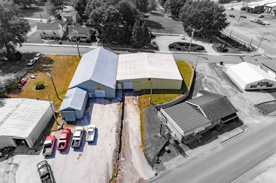 217 Sparkman St SW, Hartselle, AL 35640