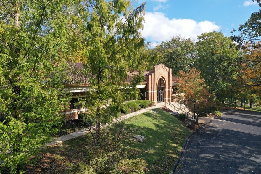 3801 E Sunshine St, Springfield, MO for sale - Building Photo - Image 3 of 28