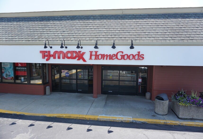 421-437 Boston Post Rd, Sudbury, MA for lease - Building Photo - Image 3 of 5