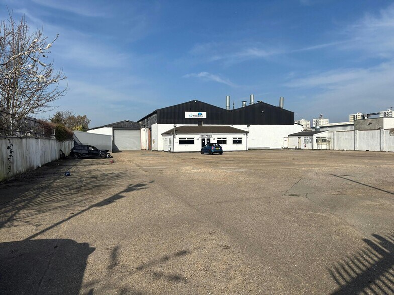 222 Alma Rd, Enfield for sale - Building Photo - Image 1 of 1