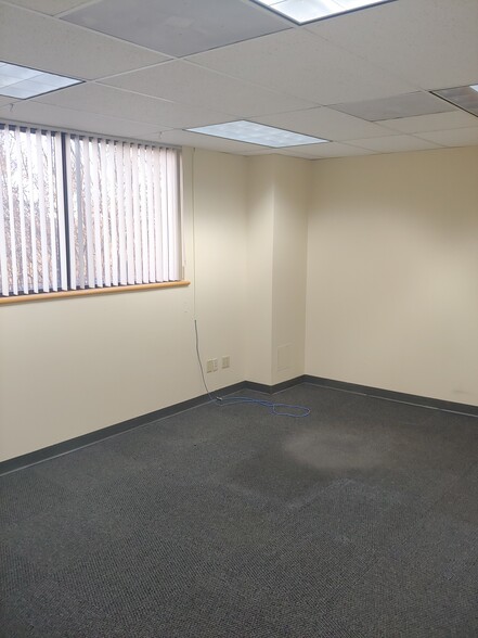 250 Hampton St, Auburn, MA for lease - Interior Photo - Image 2 of 19