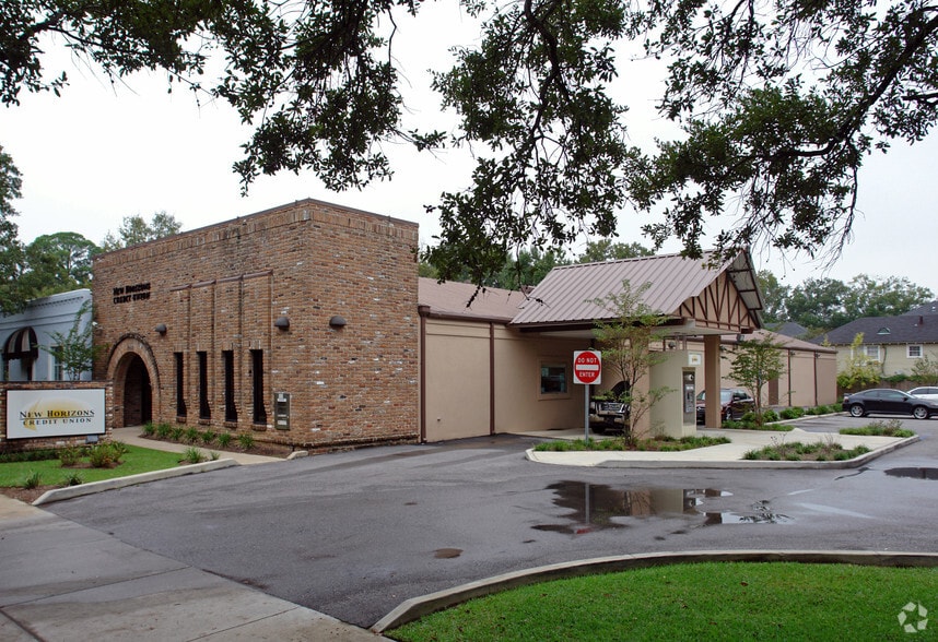 1610 Government St, Mobile, AL 36604