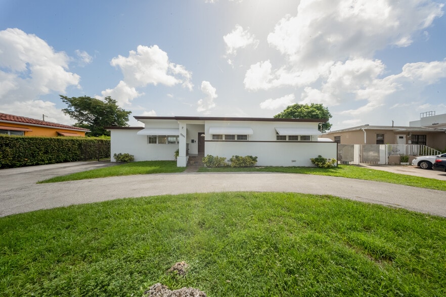 3501 SW 87th Ave, Miami, FL for sale - Building Photo - Image 2 of 3