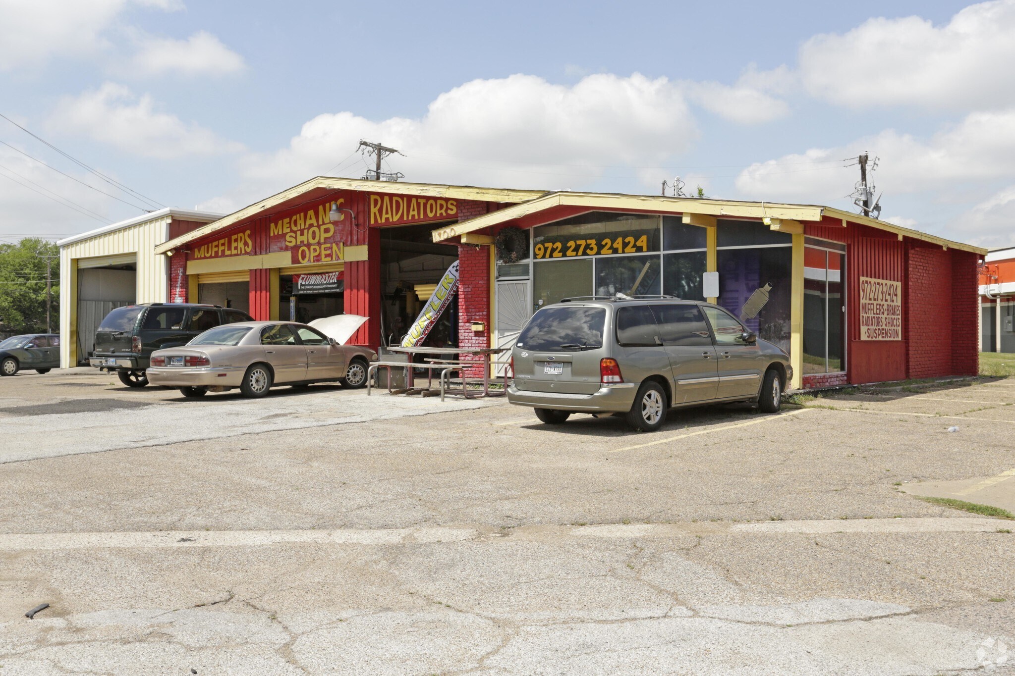 1700 W Irving Blvd, Irving, TX for sale Primary Photo- Image 1 of 1