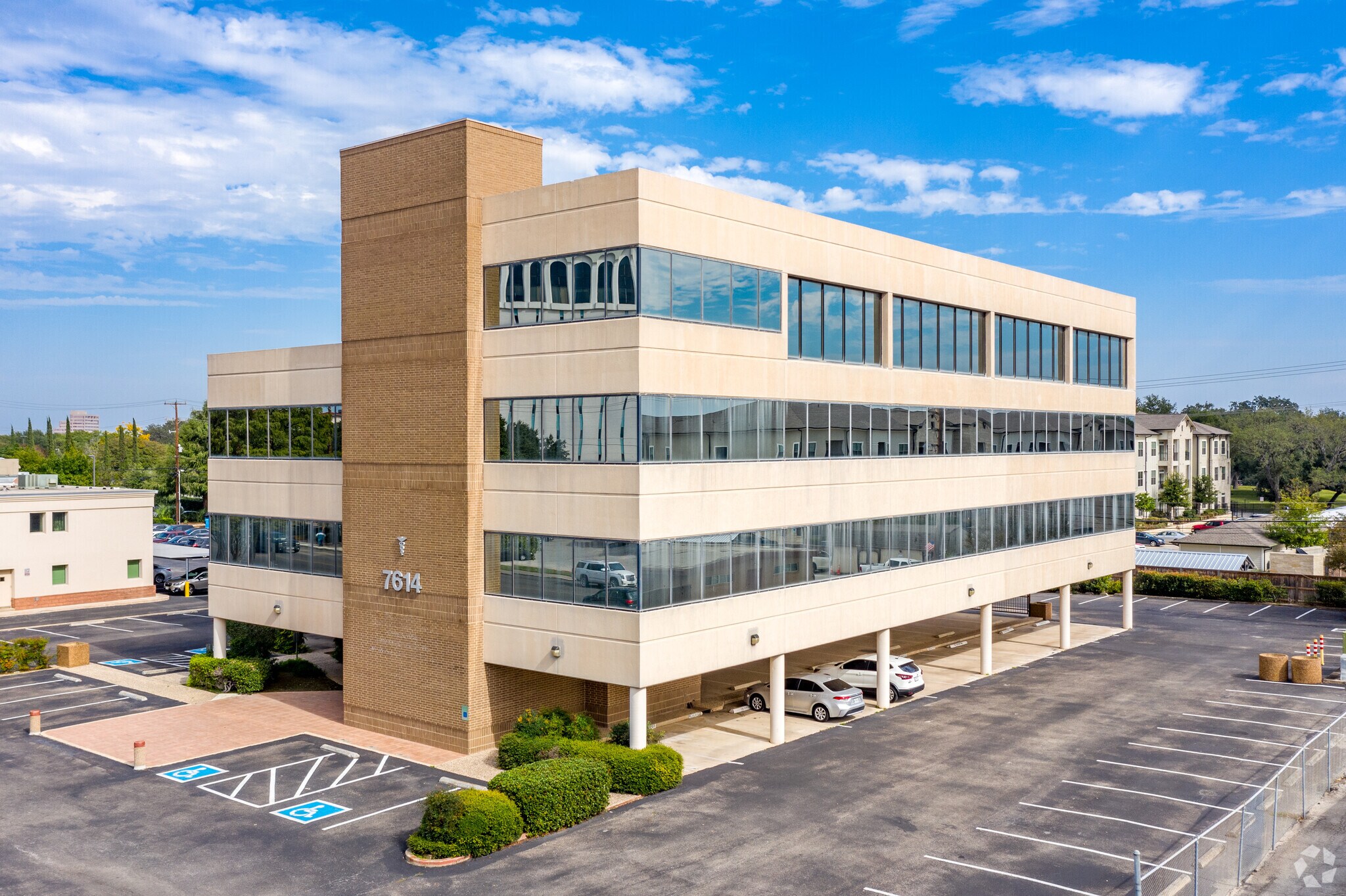 7614 Louis Pasteur Dr, San Antonio, TX for sale Building Photo- Image 1 of 1
