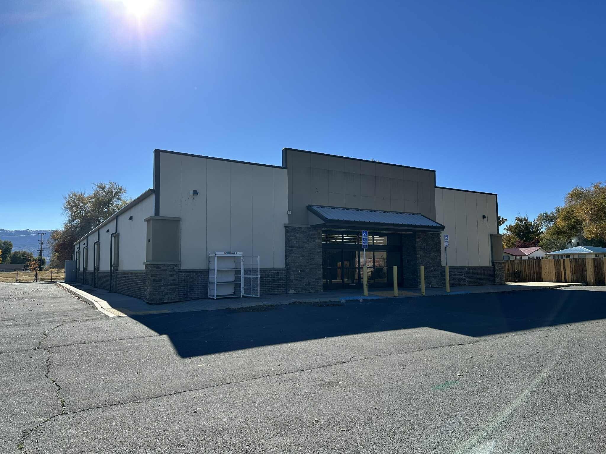 2450 Main St, Susanville, CA for lease Building Photo- Image 1 of 10