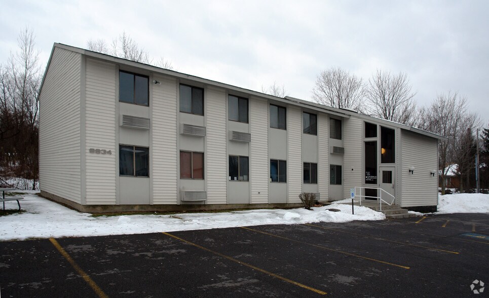 6834 E Genesee St, Fayetteville, NY for sale - Primary Photo - Image 1 of 1