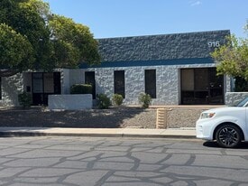 916-924 E Impala Ave - Warehouse