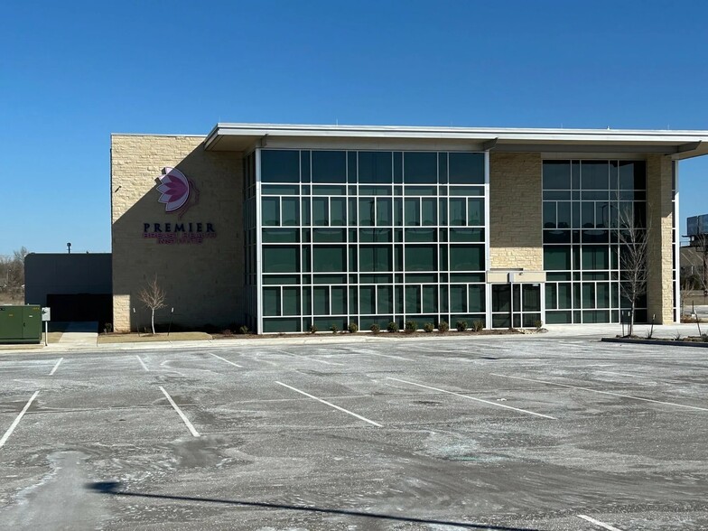 8516 S Portland Ave, Oklahoma City, OK for lease - Building Photo - Image 2 of 41