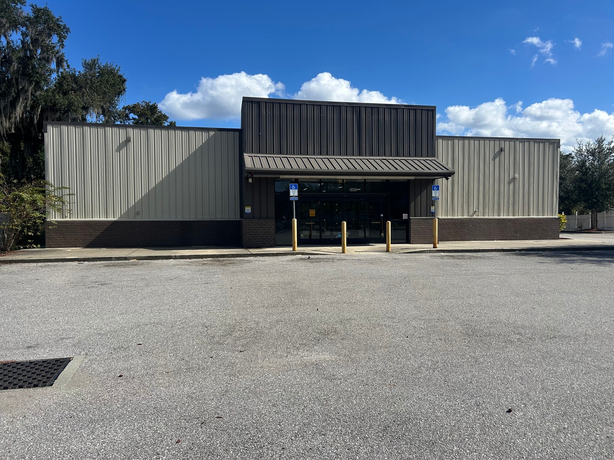 3801 N Main St, Jacksonville, FL for lease Building Photo- Image 1 of 6