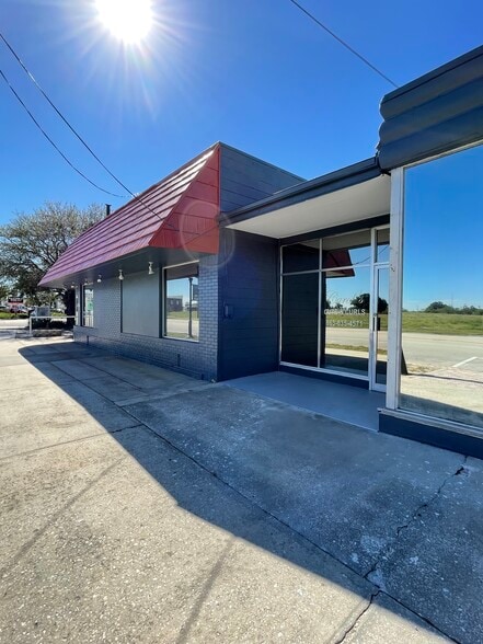 205 N Scenic Hwy, Frostproof, FL for sale - Building Photo - Image 2 of 2