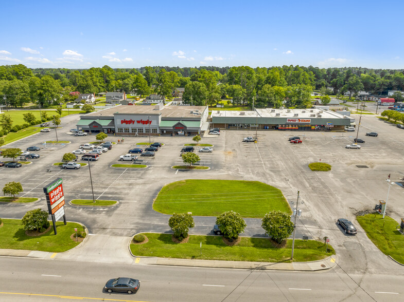 206 E McIntyre St, Mullins, SC for lease - Building Photo - Image 1 of 17