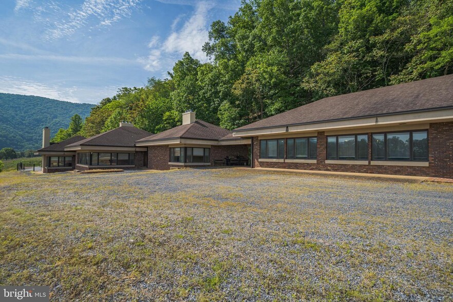 895 Fishers rd, Maurertown, VA 22644 Shenandoah County VA Land + Real