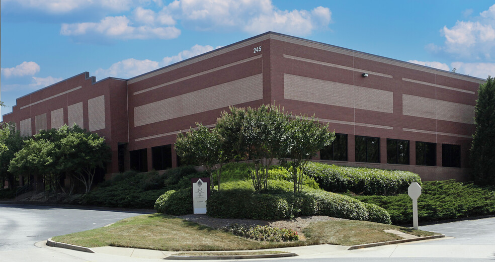 245 Hembree Park Dr, Roswell, GA for lease - Building Photo - Image 1 of 3