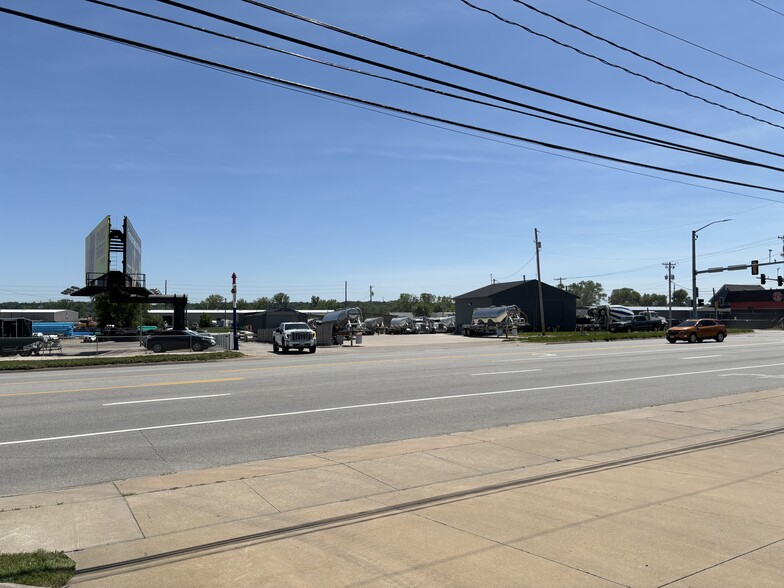 3701 State St, Bettendorf, IA for sale - Building Photo - Image 3 of 5