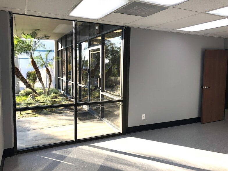 531 Jamie Ave, La Habra, CA for lease - Building Photo - Image 2 of 4