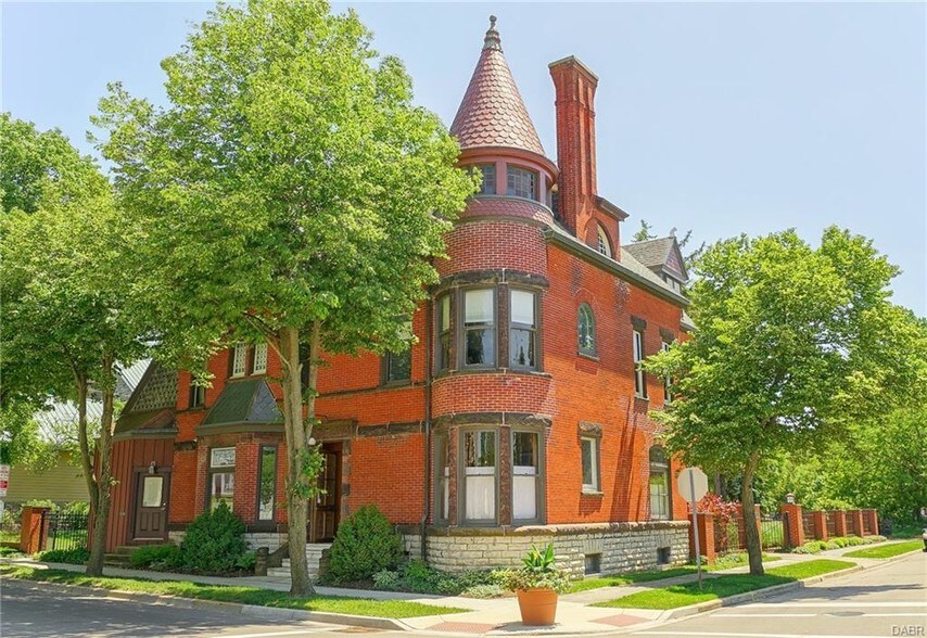 202 E Linden Ave, Miamisburg, OH 45342