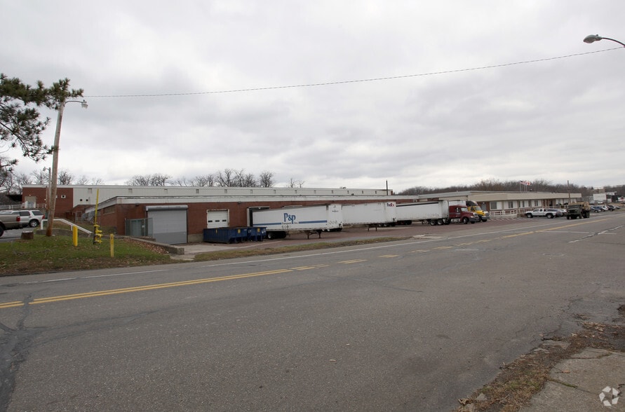 185 E South St, Freeland, PA for lease - Building Photo - Image 3 of 4