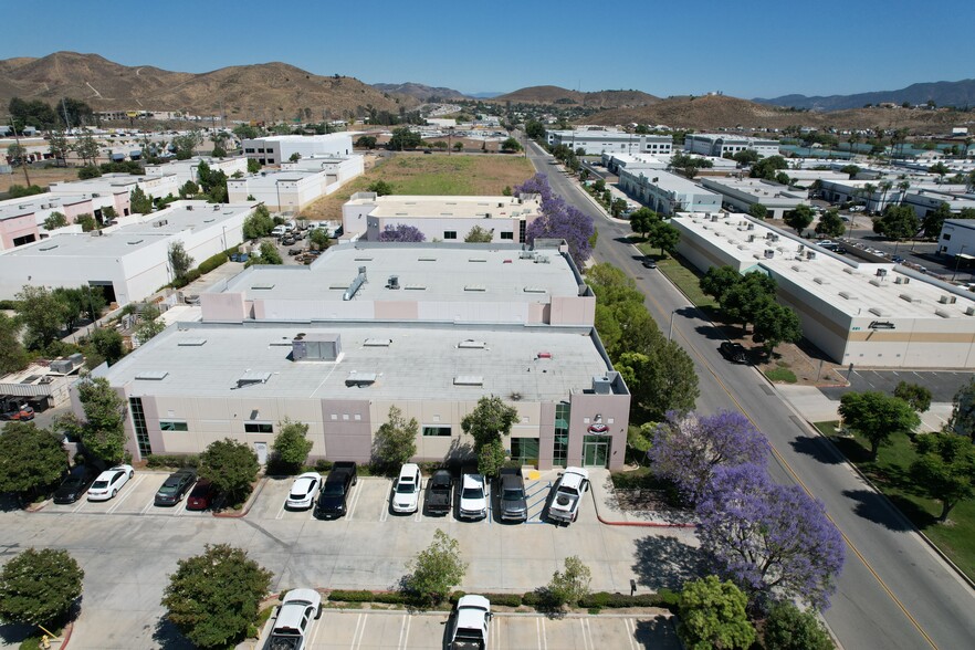 18520 Minthorn St, Lake Elsinore, CA for sale - Building Photo - Image 3 of 7