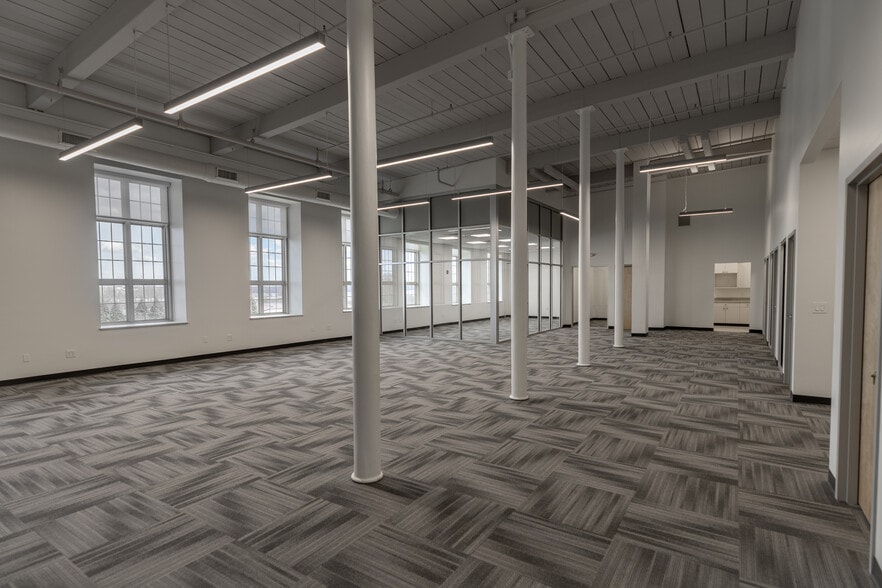 1 Father Devalles Blvd, Fall River, MA for lease - Interior Photo - Image 2 of 16