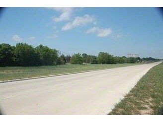 4.87 AC On I-35, Lacy-Lakeview, TX for sale - Primary Photo - Image 1 of 1