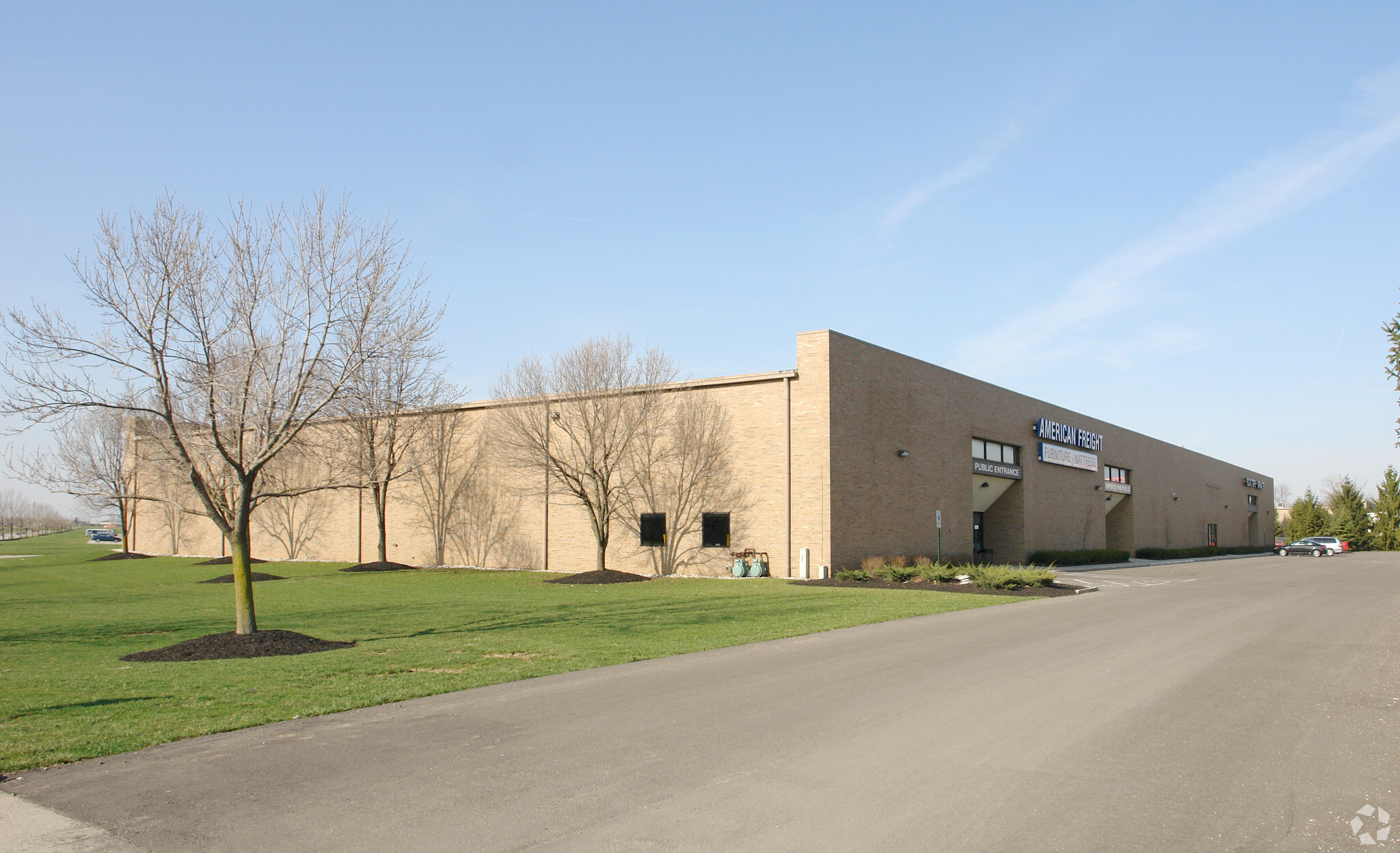 4701-4717 Roberts Rd, Columbus, OH for lease Primary Photo- Image 1 of 3