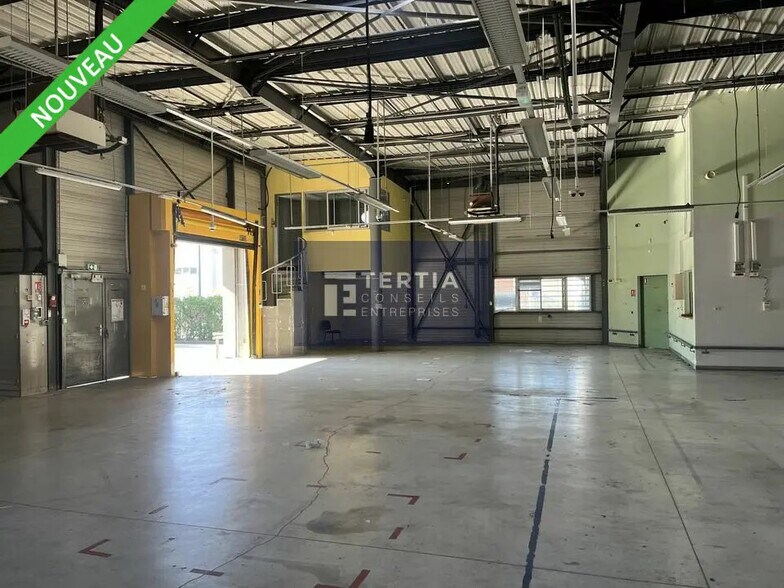 Flex in Vendargues for lease - Building Photo - Image 1 of 7