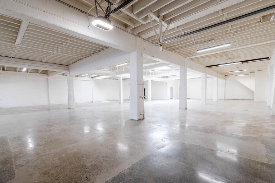 1330 Howard St, San Francisco, CA for lease - Building Photo - Image 2 of 8
