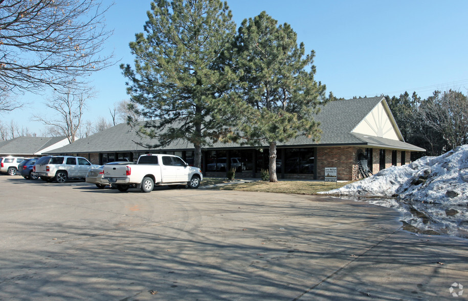 1710 W Willow Rd, Enid, OK for sale - Building Photo - Image 3 of 16