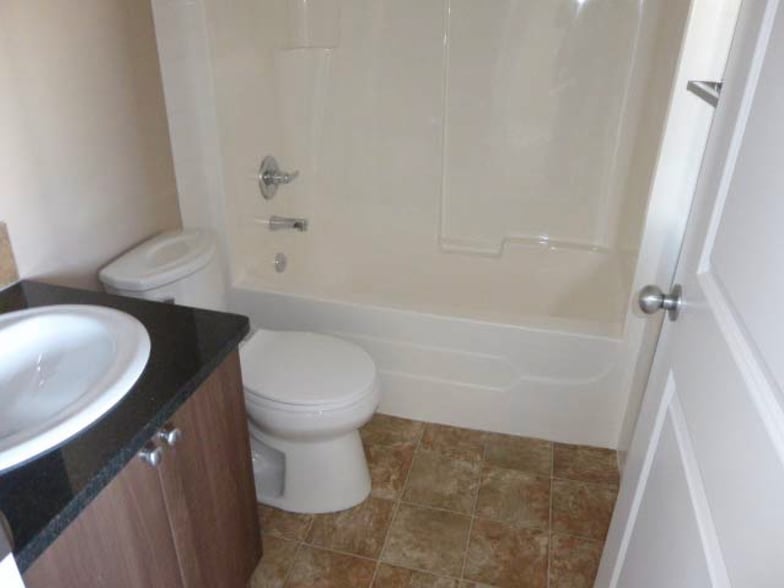 248 Edwards Dr SW, Edmonton, AB for sale - Interior Photo - Image 2 of 5