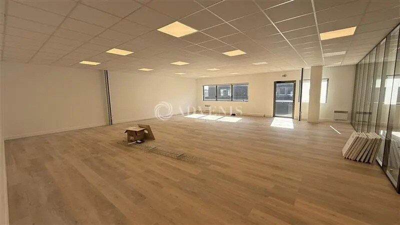 Office in Ferrières-en-Brie for sale - Interior Photo - Image 2 of 12