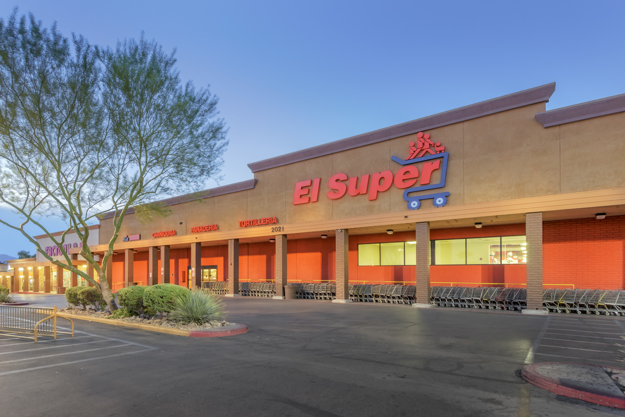 2101-2409 E Lake Mead Blvd, North Las Vegas, NV for lease Building Photo- Image 1 of 4