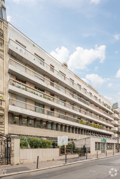 10 Rue De Chartres, Neuilly-sur-Seine for lease - Building Photo - Image 3 of 3