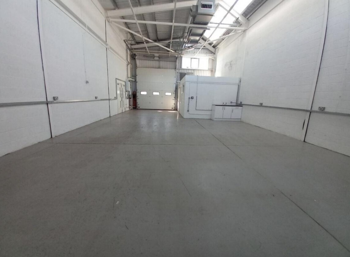 1-4 Pen Derwydd, Llangefni for lease Interior Photo- Image 1 of 7