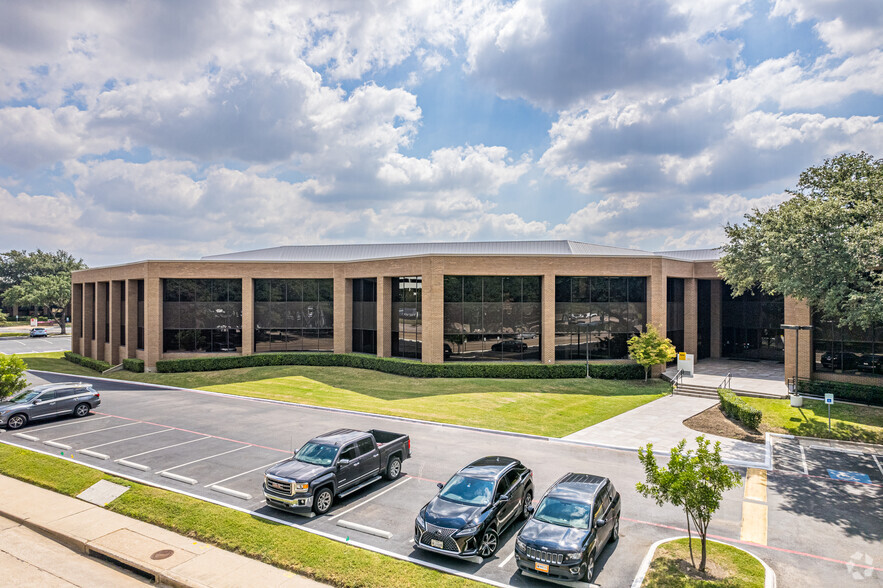 5310 Harvest Hill Rd, Dallas, TX for lease - Building Photo - Image 3 of 14