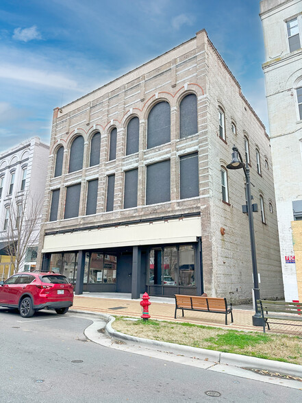 157 W Main St, Washington, NC for sale - Building Photo - Image 1 of 11