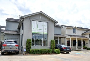1925 Richmond Ave, Houston TX - Storefront Property
