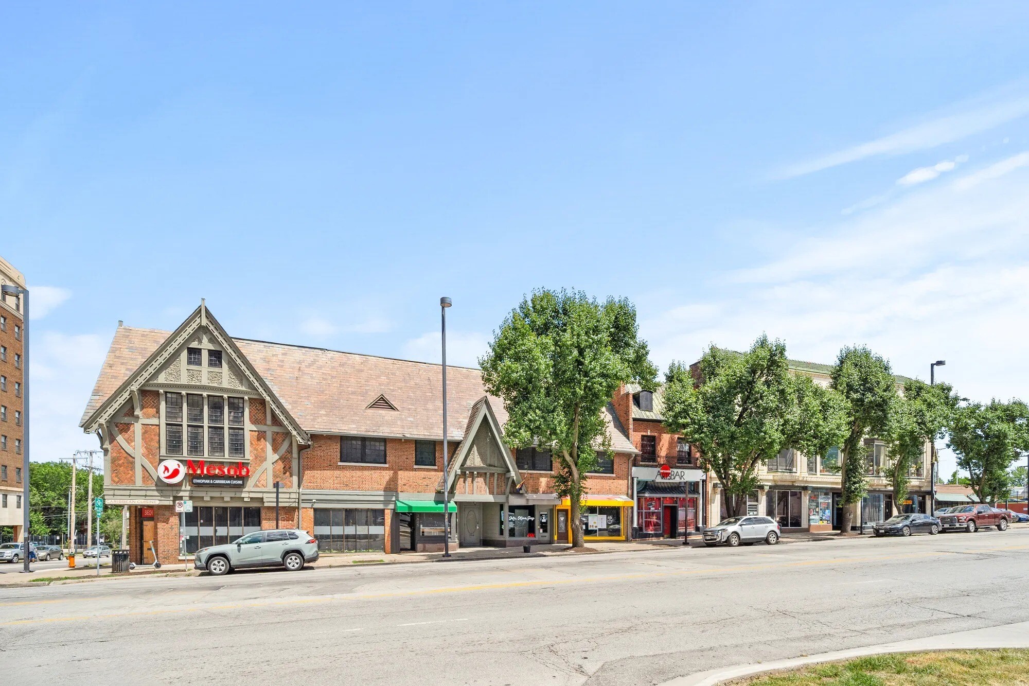 3601-3609 Broadway St, Kansas City, MO for sale Primary Photo- Image 1 of 9
