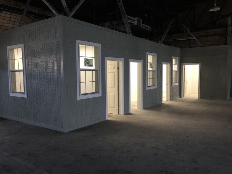 556 Elm Cir, Hooks, TX for lease - Building Photo - Image 3 of 4