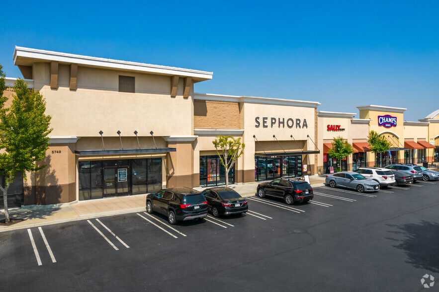 5709-5779 Lone Tree Way, Antioch, CA for lease - Building Photo - Image 3 of 8