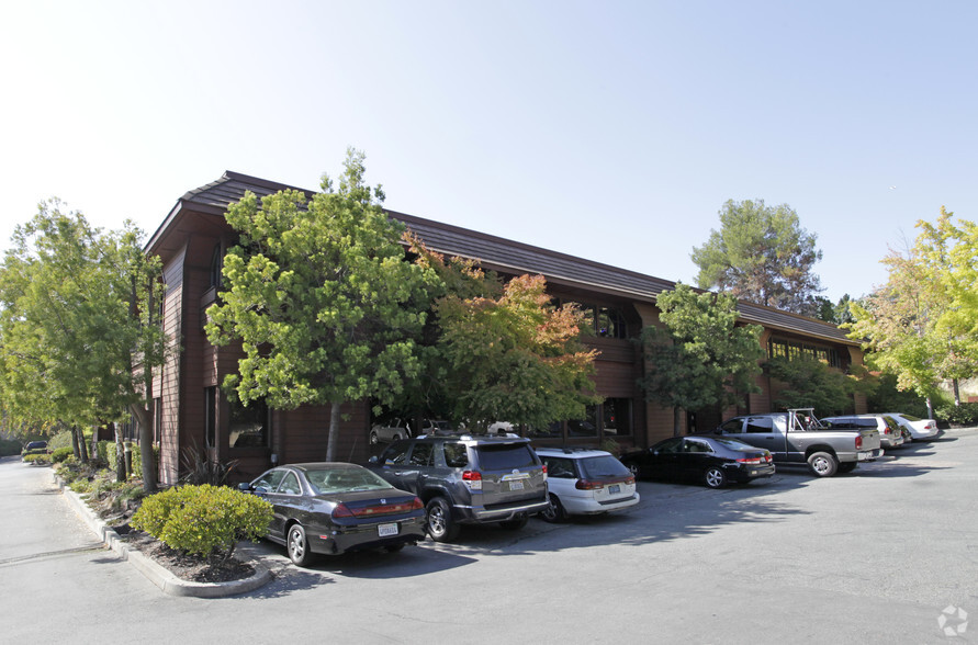 2255 Morello Ave, Pleasant Hill, CA for lease - Building Photo - Image 2 of 3