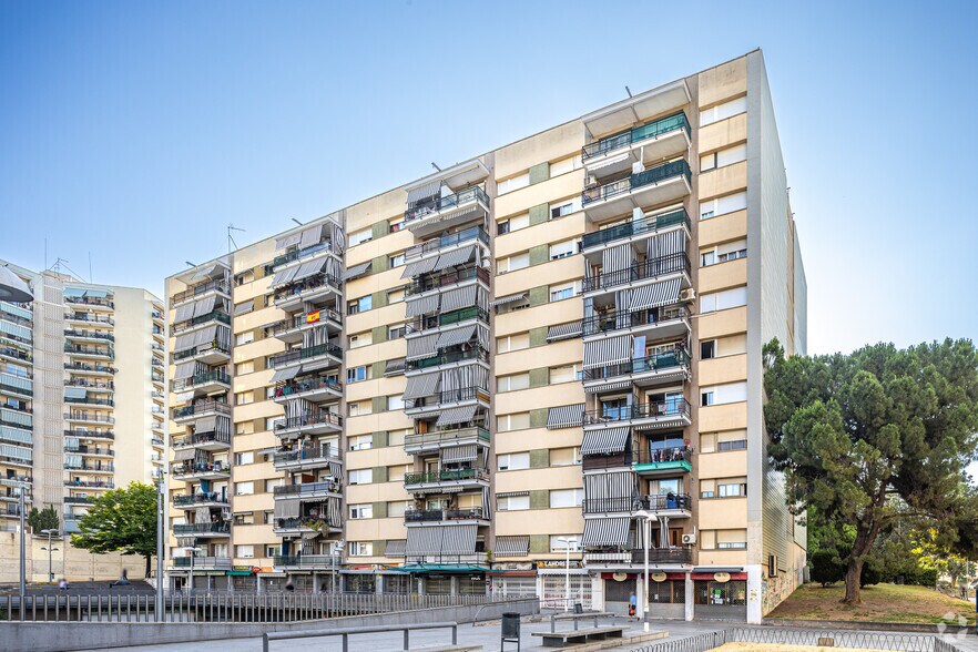 Retail in Rubí, Barcelona for lease - Primary Photo - Image 1 of 5