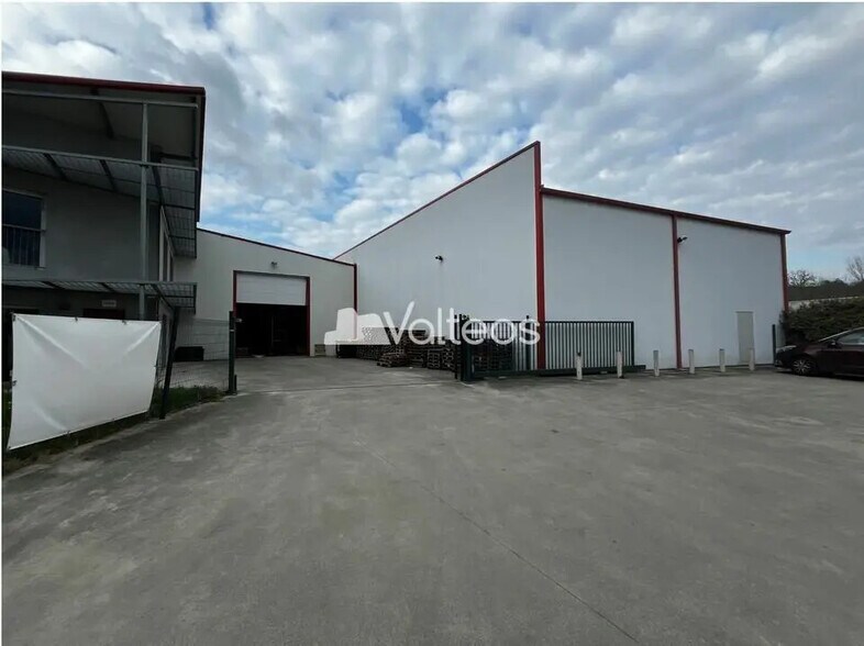 Office in Montrabé for lease - Building Photo - Image 2 of 12