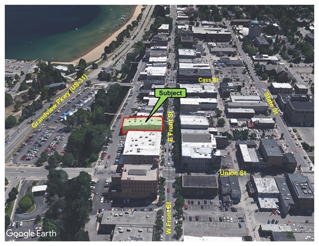 121 E Front St, Traverse City, MI for lease - Building Photo - Image 2 of 94