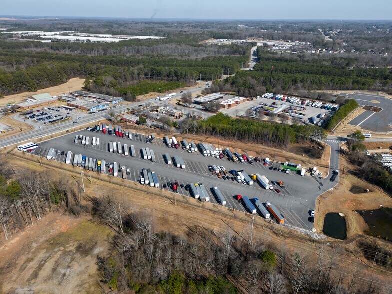 2733 Forest Pky, Ellenwood, GA for lease - Building Photo - Image 3 of 6
