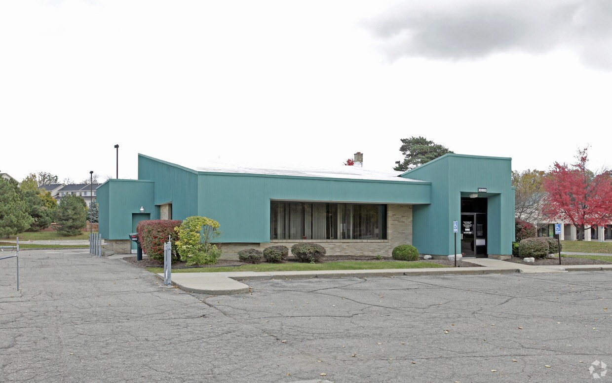 30880 Beck Rd, Novi, MI for sale Building Photo- Image 1 of 1